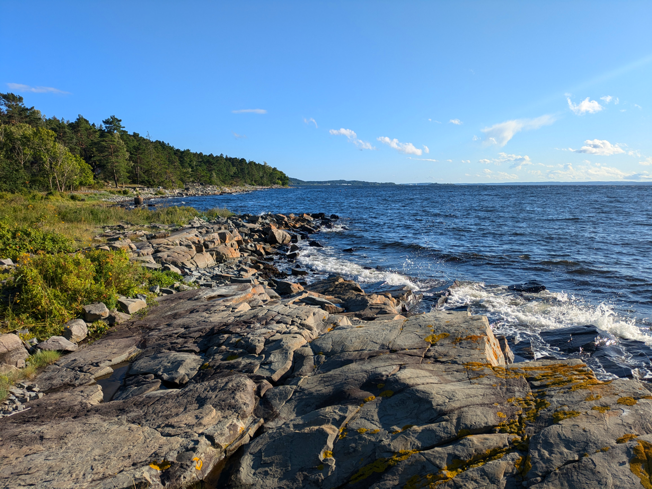 This photo shows a rocky beach in south Norway.